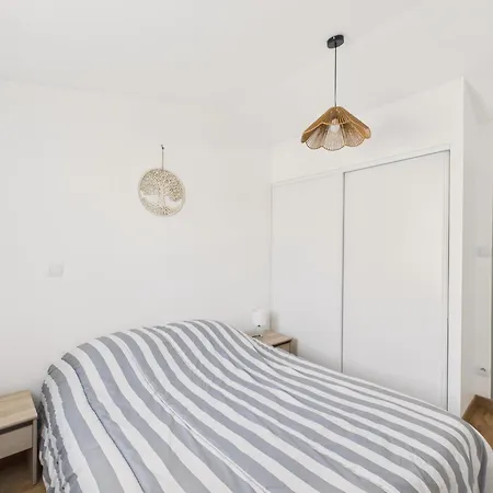 Maison Pour 4, Terrasse, Proche Gare 度假居