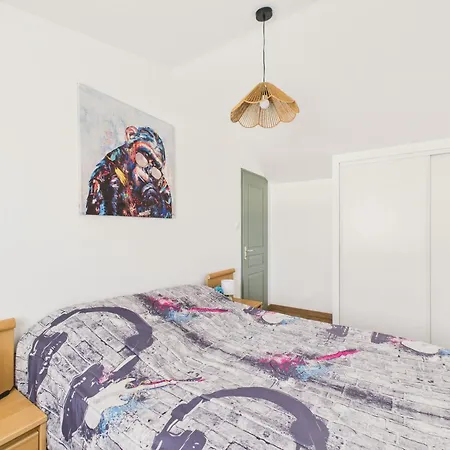Maison Pour 4, Terrasse, Proche Gare Hébergement de vacances