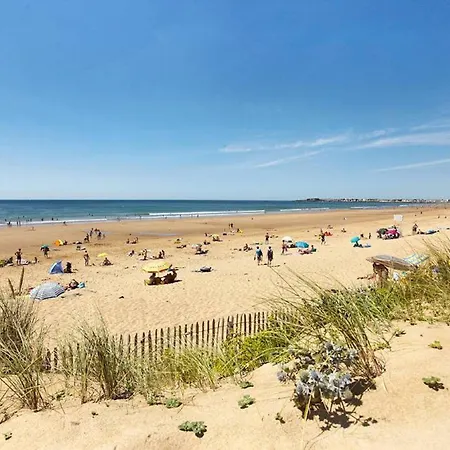 Hébergement de vacances Maison Pour 4, Terrasse, Proche Gare Saint-Gilles-Croix-de-Vie