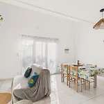 Maison Pour 4, Terrasse, Proche Gare * Les Bussolleries