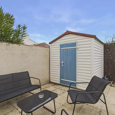 Maison Pour 4, Terrasse, Proche Gare