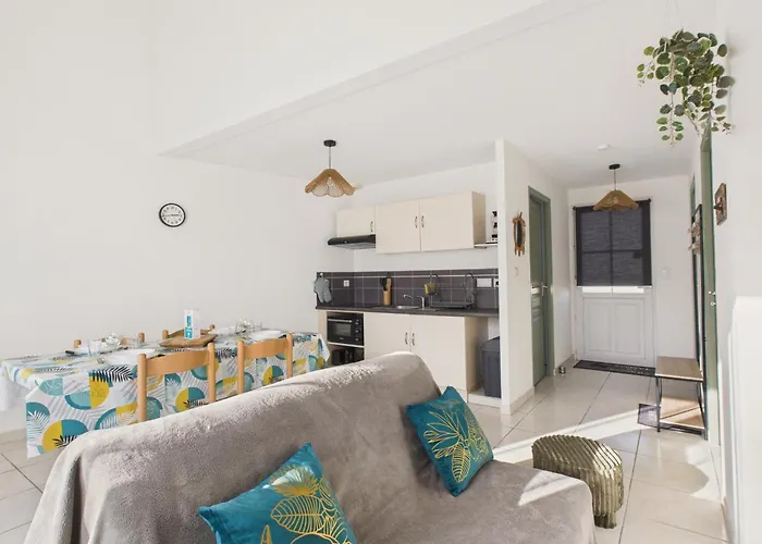 Nyaraló Jolie Maison Pour 4 Personnes Avec Terrasse *