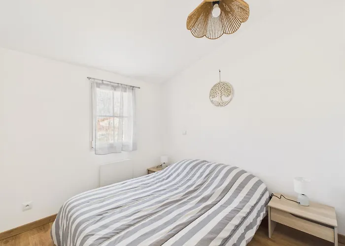 Jolie Maison Pour 4 Personnes Avec Terrasse