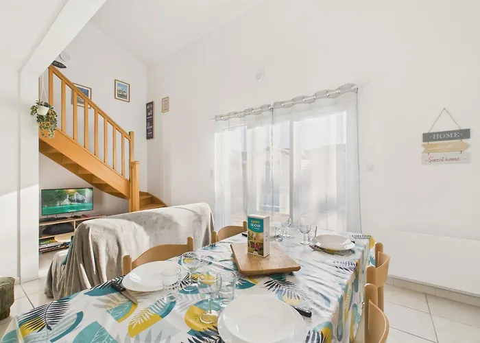 Jolie Maison Pour 4 Personnes Avec Terrasse Nyaraló