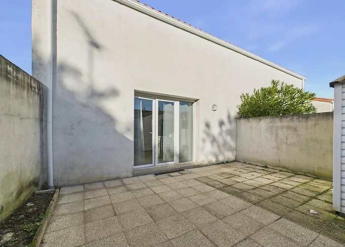 Jolie Maison Pour 4 Personnes Avec Terrasse Nyaraló